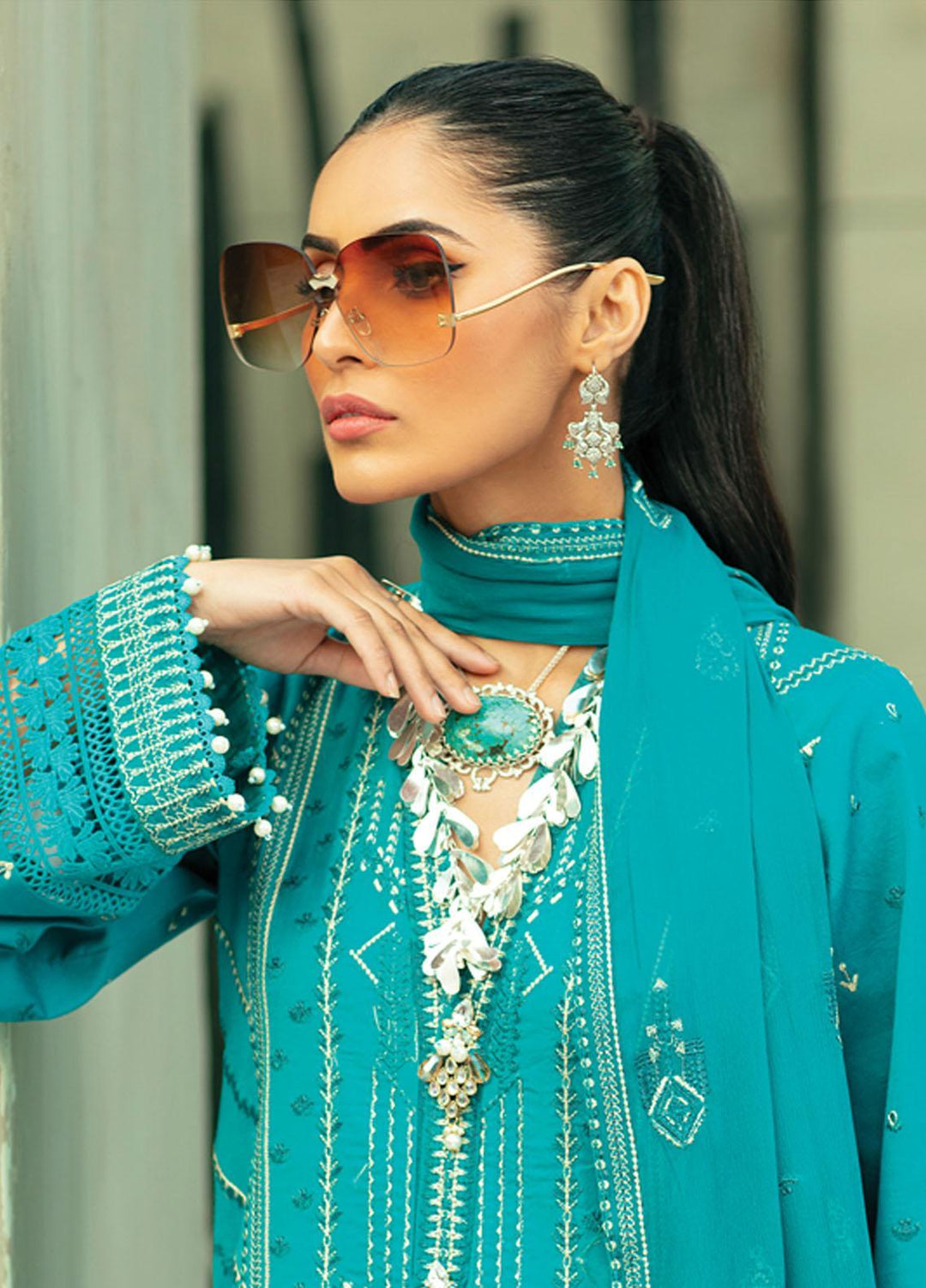 Raaya by Rang Rasiya Embroidered Lawn Suits Unstitched 3 Piece RY22CL D-01 GIADA - Summer Collection