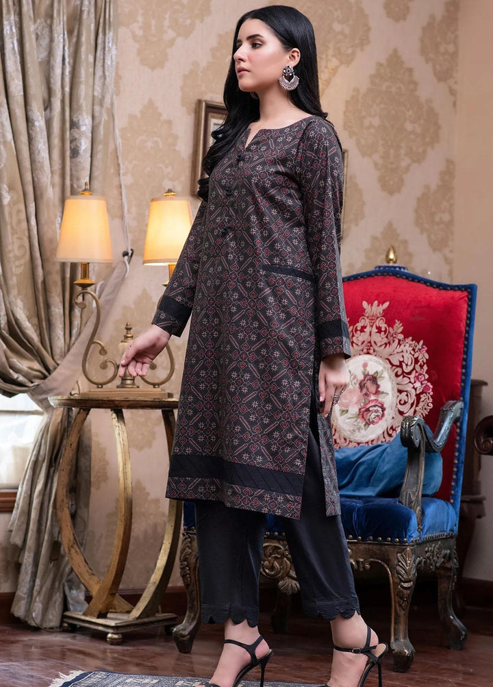 Rabia's Textiles Pret Printed Lawn Kurti RT1P12 Triangle