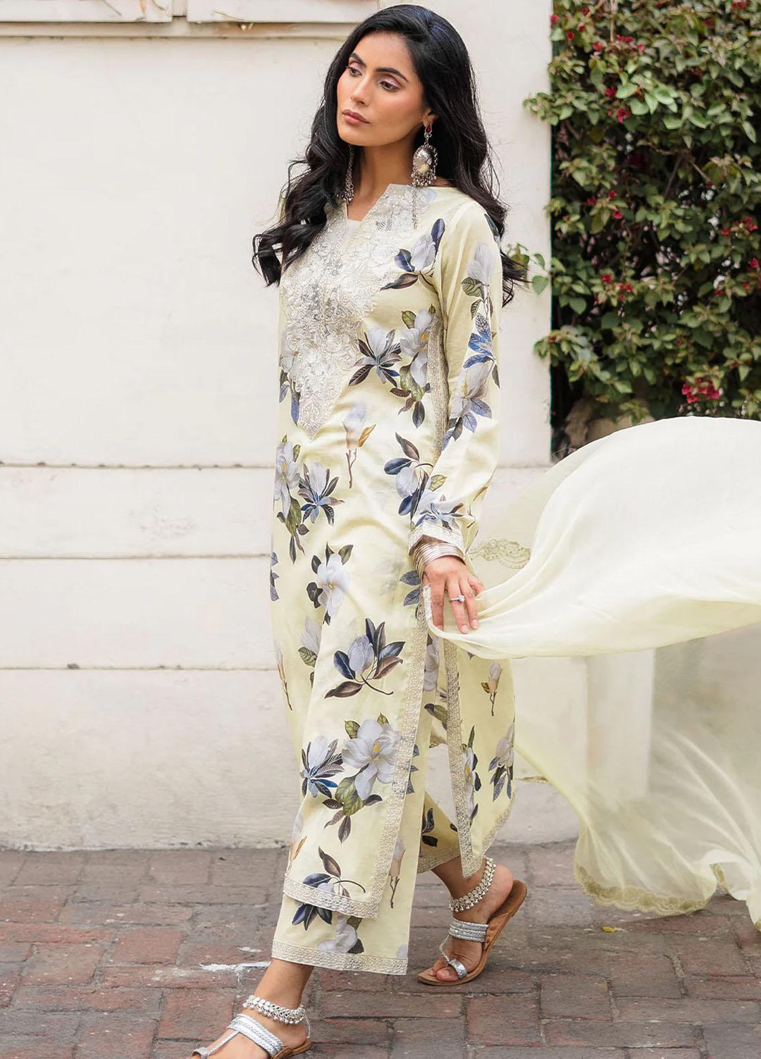 Raha By Muraad Printed Lawn Suits Unstitched 3 Piece MU23R Amelia - Festive Collection