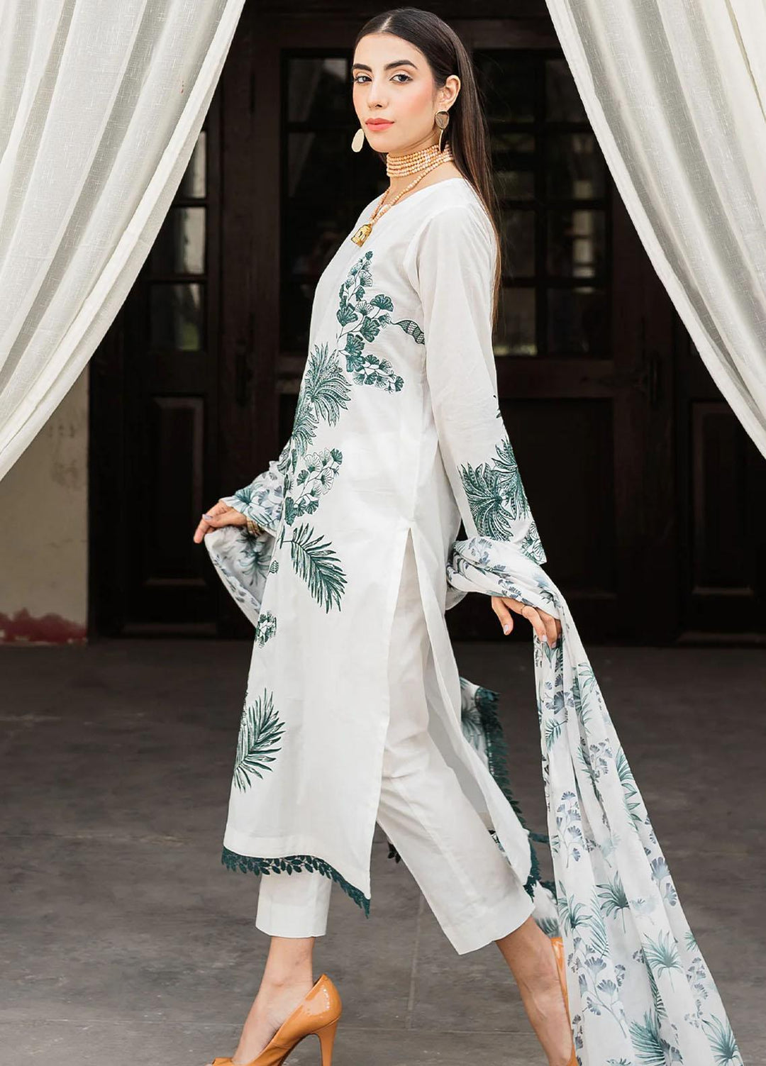 Raha By Muraad Embroidered Lawn Suits Unstitched 3 Piece MU23R Lillian - Festive Collection