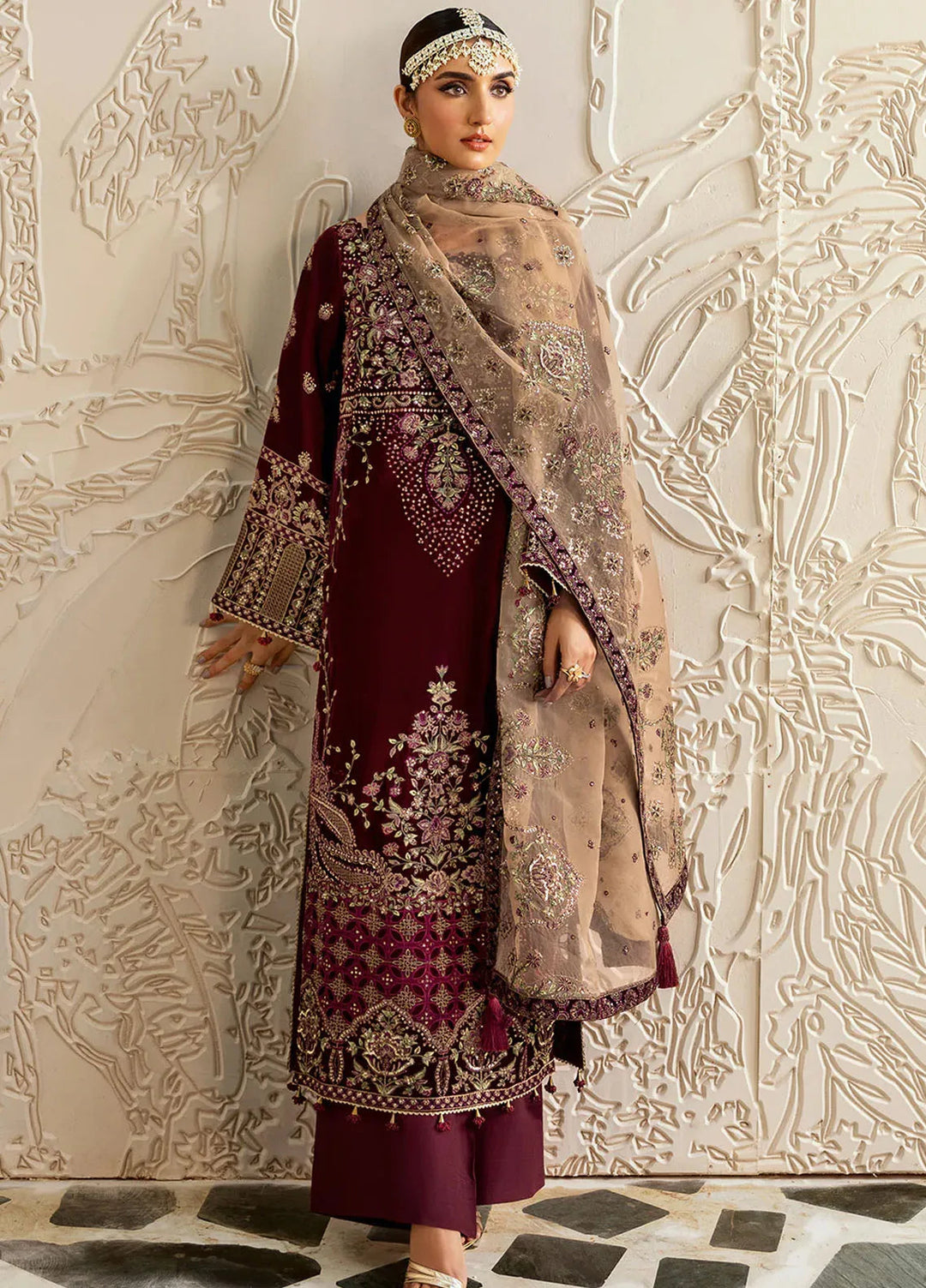 Ramsha Embroidered Velvet Suit Unstitched 3 Piece RSH24VL V-601 - Luxury Collection