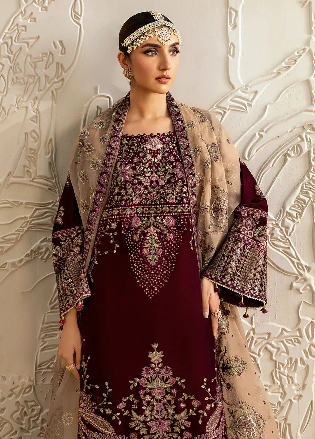 Ramsha Embroidered Velvet Suit Unstitched 3 Piece RSH24VL V-601 - Luxury Collection