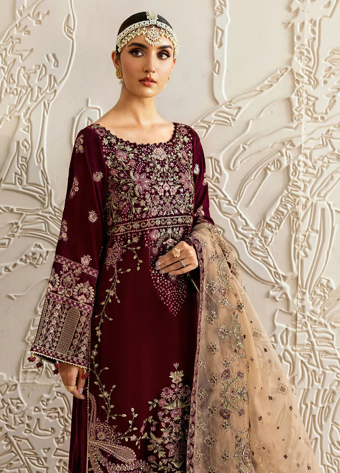 Ramsha Embroidered Velvet Suit Unstitched 3 Piece RSH24VL V-601 - Luxury Collection