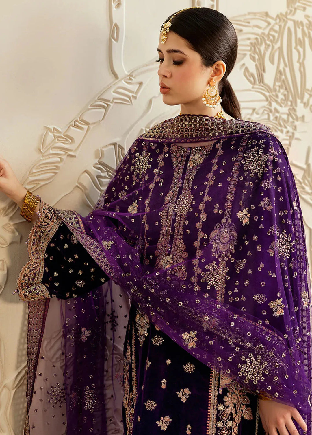 Ramsha Embroidered Velvet Suit Unstitched 3 Piece RSH24VL V-602 - Luxury Collection
