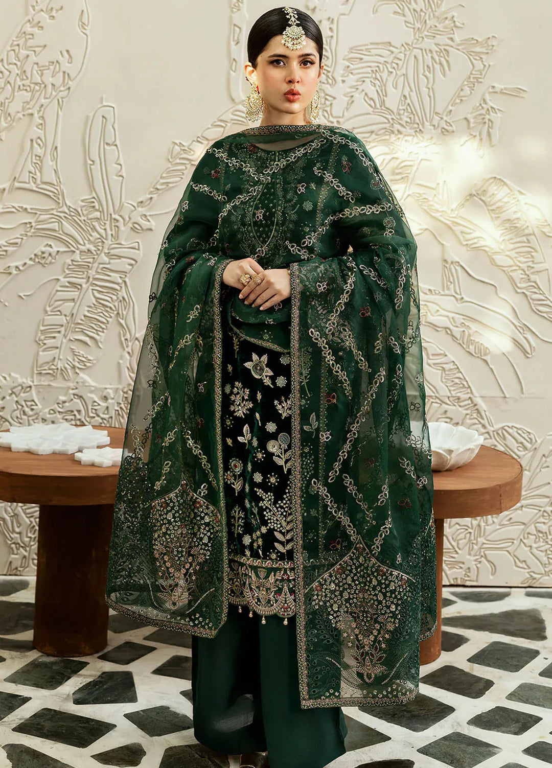 Ramsha Embroidered Velvet Suit Unstitched 3 Piece RSH24VL V-607 - Luxury Collection