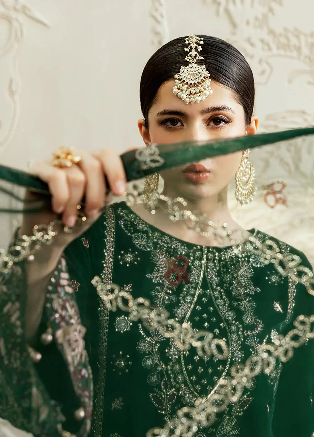 Ramsha Embroidered Velvet Suit Unstitched 3 Piece RSH24VL V-607 - Luxury Collection