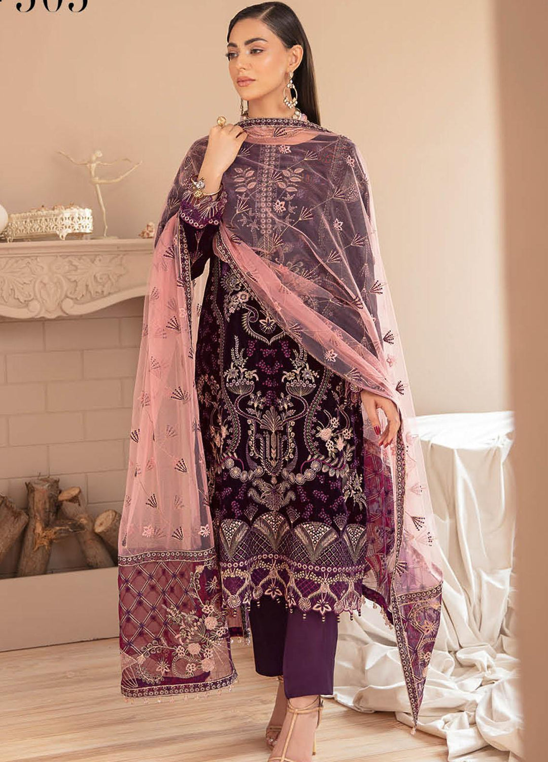 Ramsha Embroidered Velvet Suits Unstitched 3 Piece RSH22V5 V-505 - Winter Collection