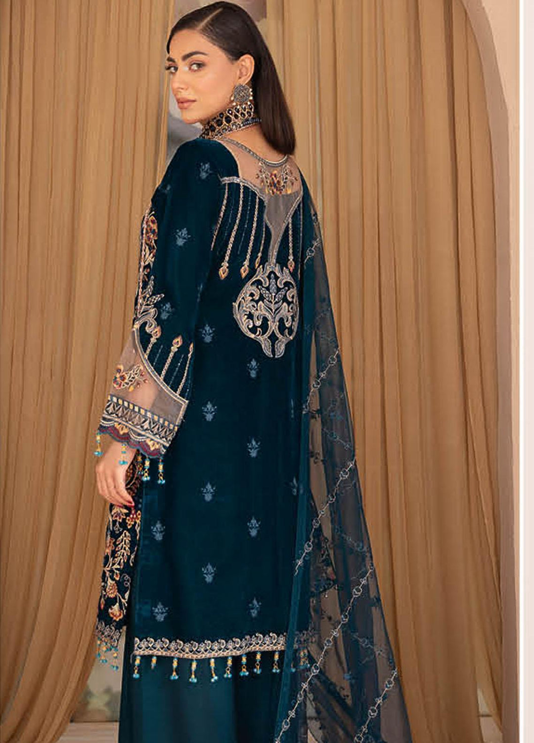 Ramsha Embroidered Velvet Suits Unstitched 3 Piece RSH22V5 V-506 - Winter Collection