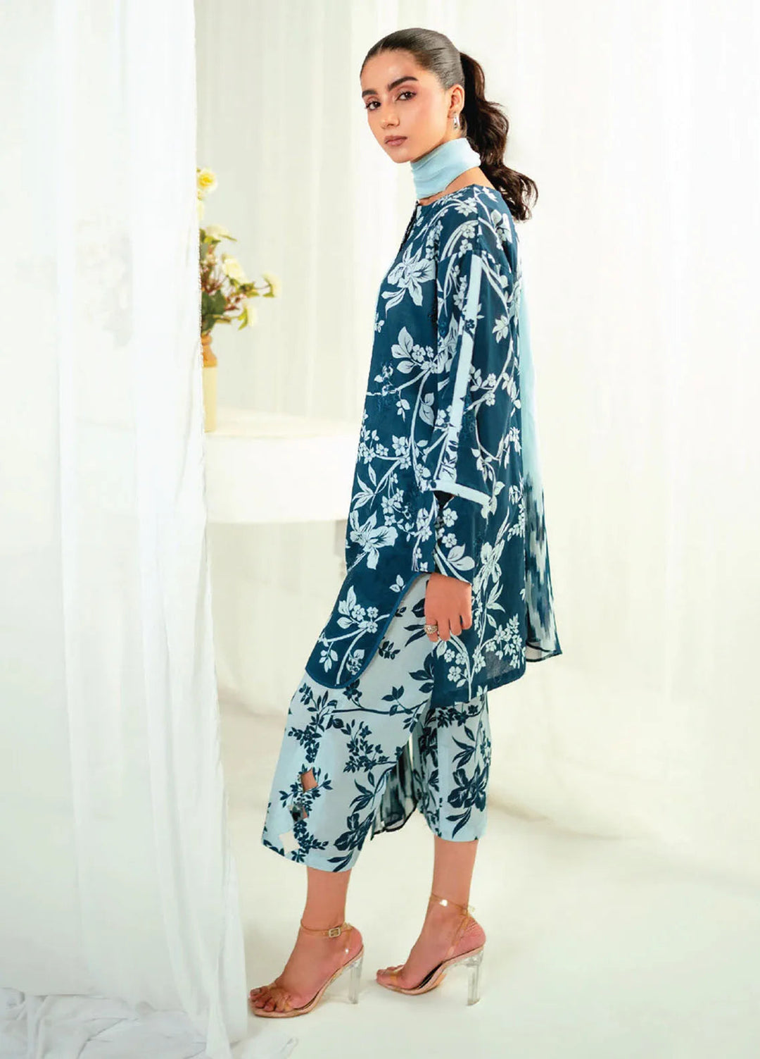 Rang e Bahar by Humdum Embroidered Lawn Suits Unstitched 3 Piece HD25RB D-05 - Summer Collection