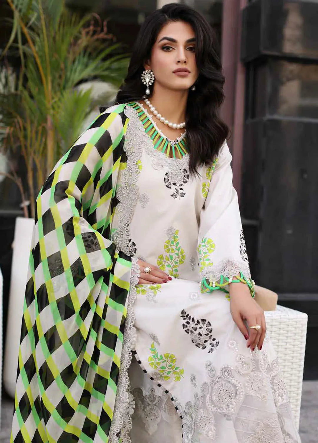 Rang-E-Bahar Embroidered Lawn Suit Unstitched 3 Piece CRZ24RB CRB4-14 - Spring Summer Collection