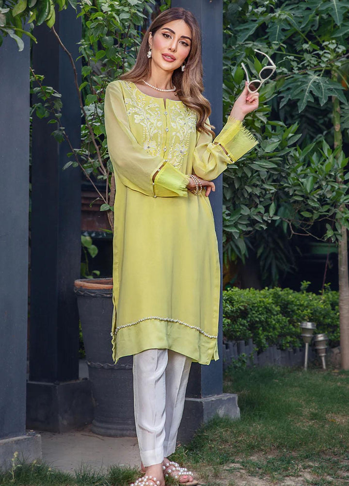 Malook By Shazia Ovais Pret Embroidered Georgette 3 Piece Suit MLK23RH Lemonade