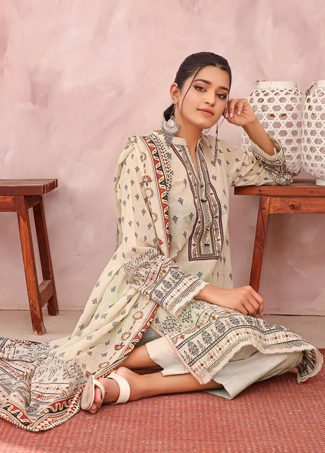 Rang-e-Noor By Humdum Embroidered Lawn Suits Unstitched 3 Piece HD23RN 10 - Summer Collection
