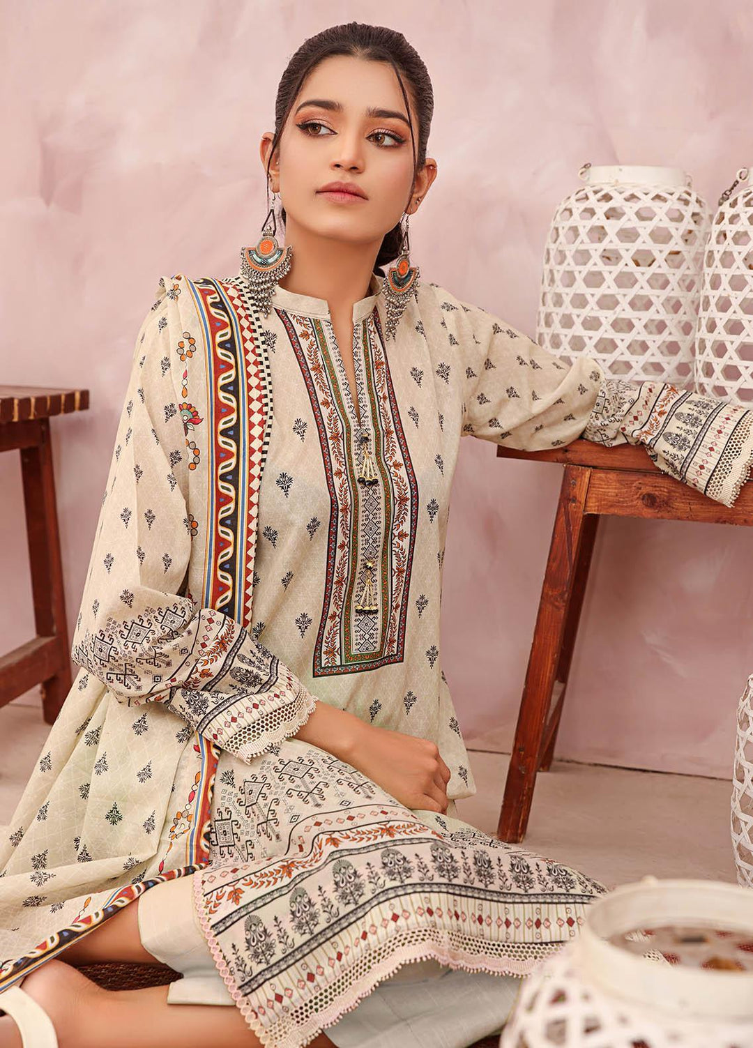 Rang-e-Noor By Humdum Embroidered Lawn Suits Unstitched 3 Piece HD23RN 10 - Summer Collection