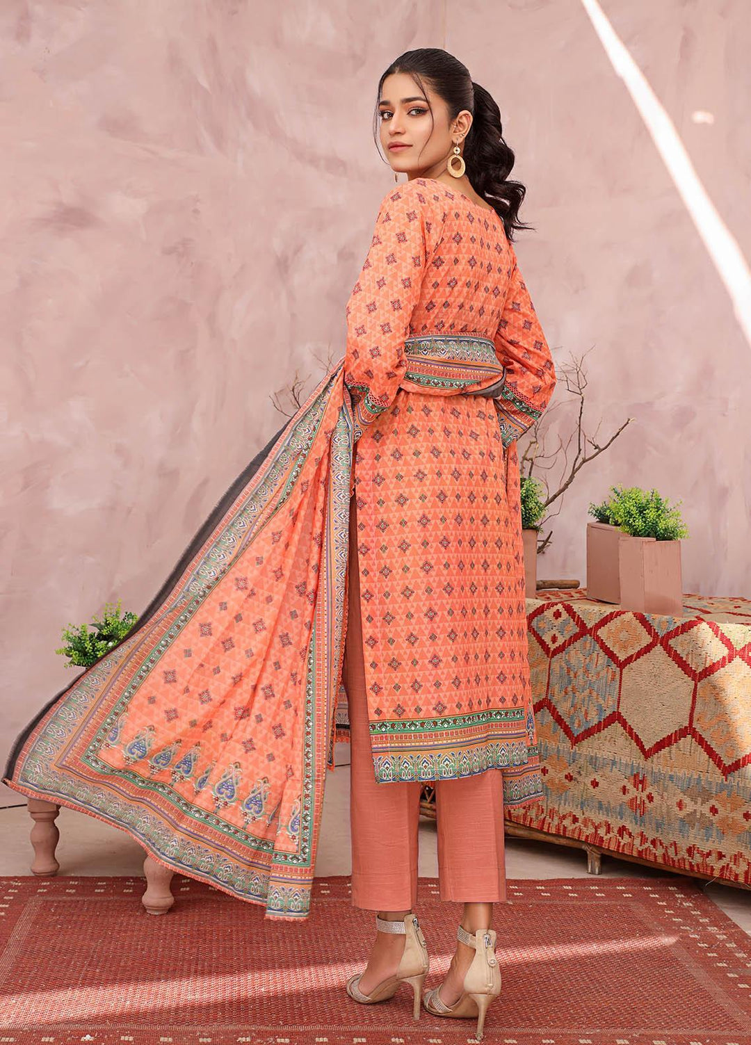 Rang-e-Noor By Humdum Embroidered Lawn Suits Unstitched 3 Piece HD23RN 06 - Summer Collection