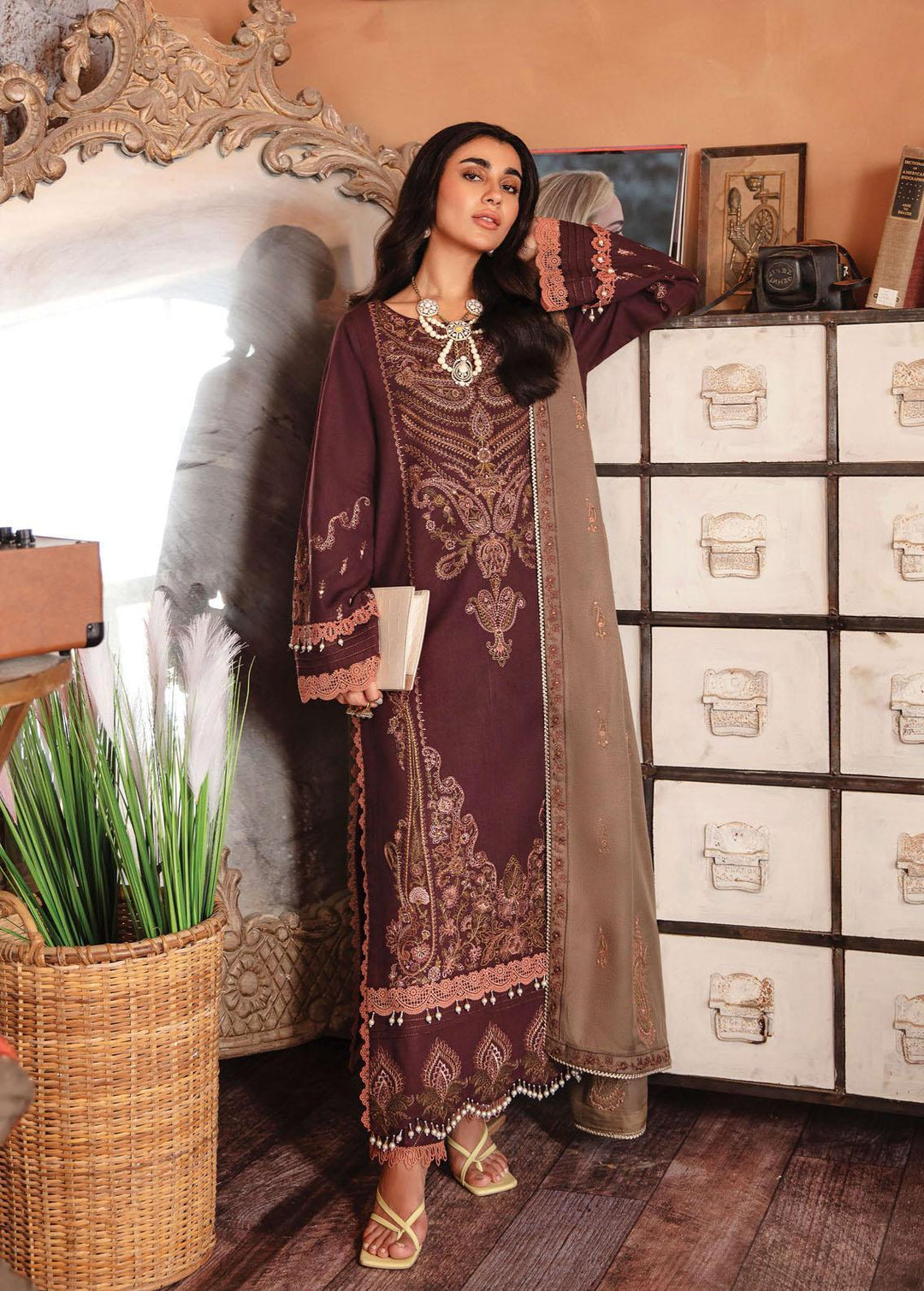 Rang Rasiya Embroidered Khaddar Suits Unstitched 3 Piece RR22W D-09 - Winter Collection