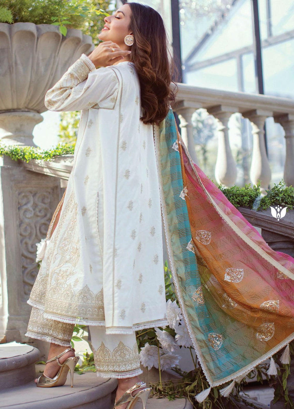 Rang Rasiya Embroidered Lawn Suits Unstitched 3 Piece RR21E 01 Daisy - Premium Collection