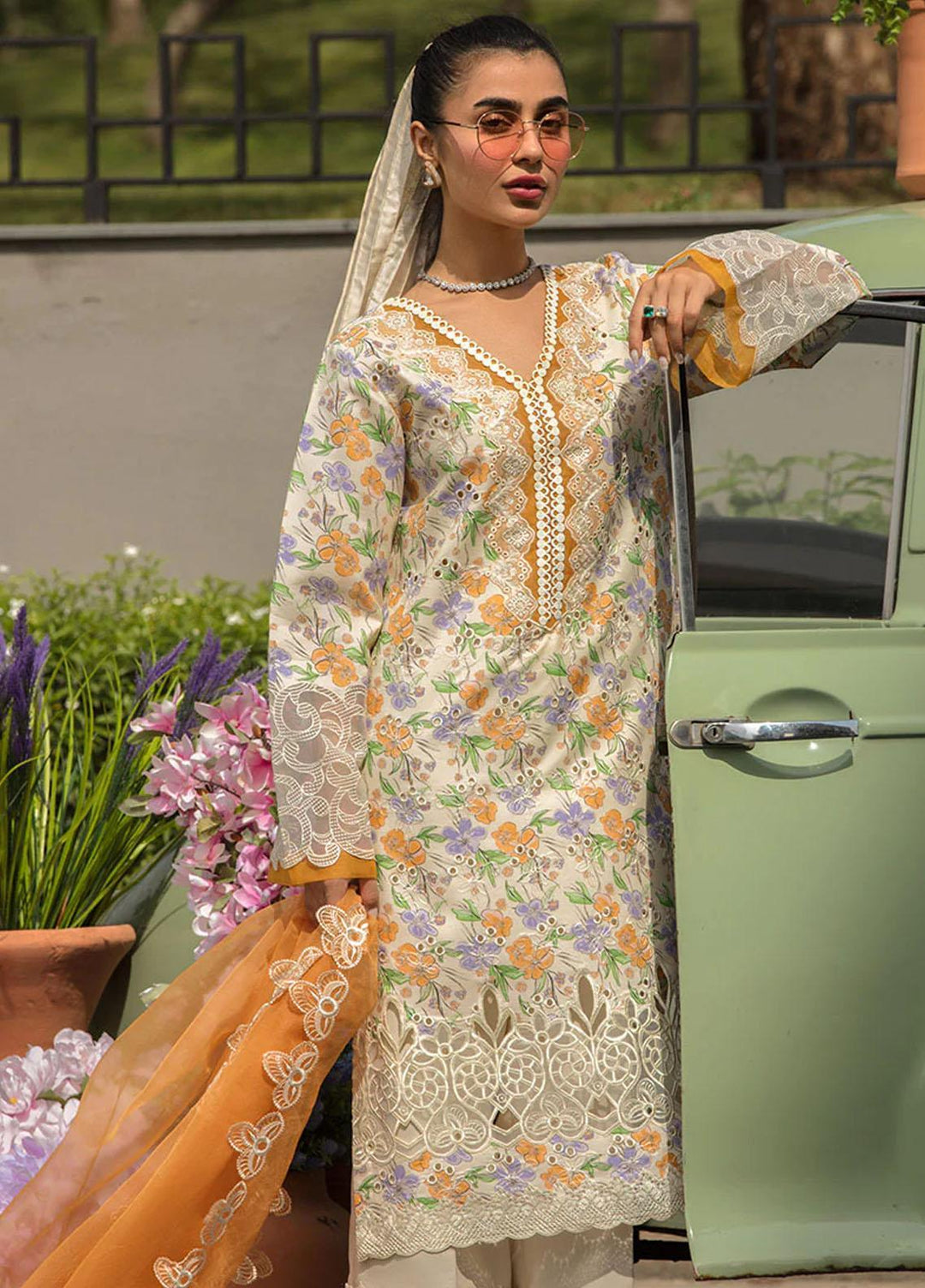 Anas Rang Rang Rasiya Embroidered Lawn Suits Unstitched 3 Piece RR23C Lara ...