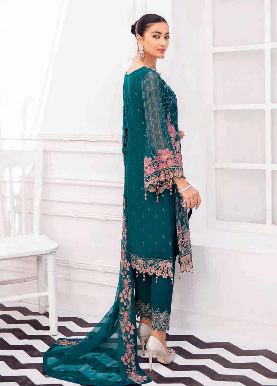 Rangoon by Ramsha Embroidered Chiffon Suits Unstitched 3 Piece RSH22-R8 D-808 - Luxury Collection
