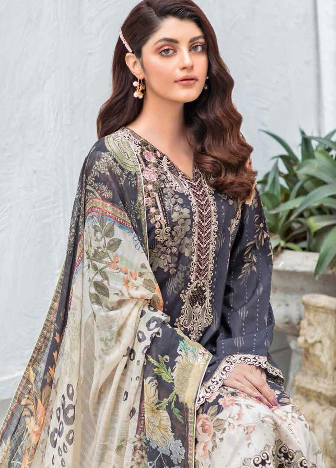Rangrez by Ramsha Embroidered Lawn Suits Unstitched 3 Piece RSH21RG D-N 105 - Summer Collection