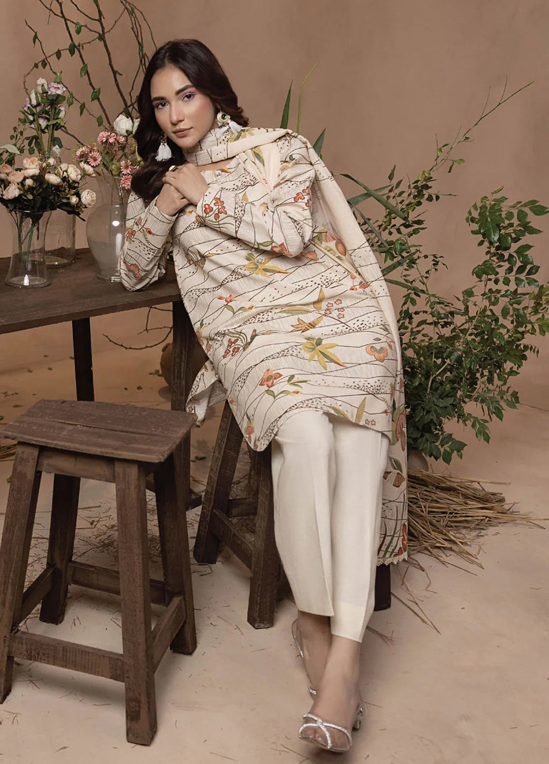 Raya by Humdum Printed Khaddar Suits Unstitched 3 Piece HD24RU D-04 - Winter Collection