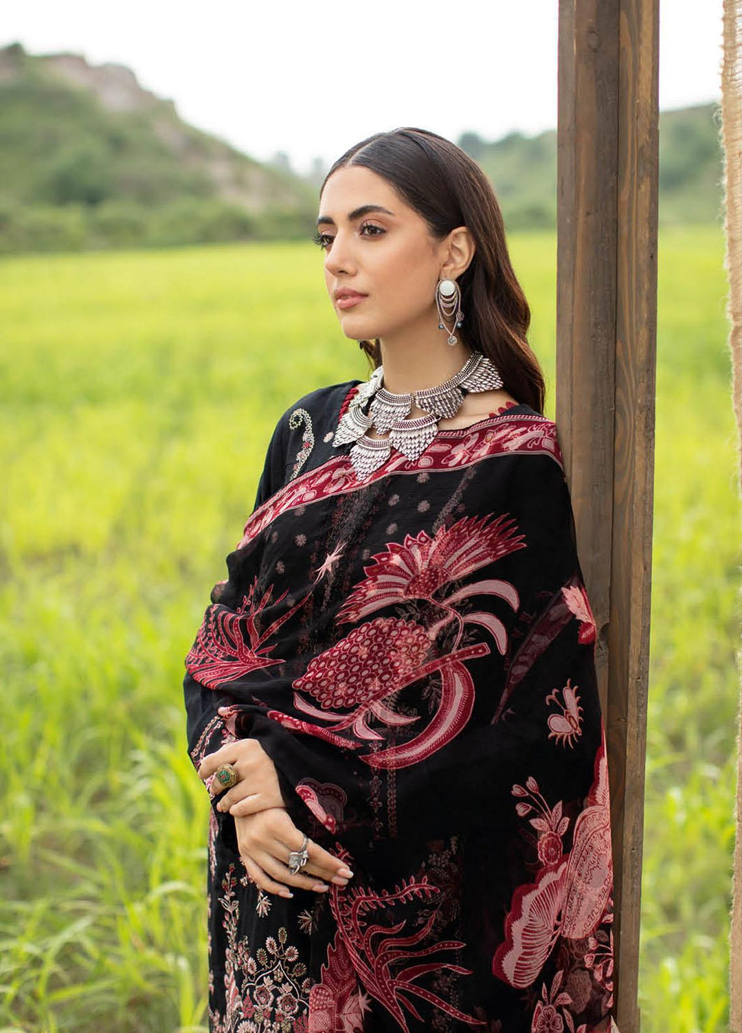 Reet By Ramsha Embroidered Karandi Suits Unstitched 3 Piece RSH22-R6 R-601 - Luxury Collection