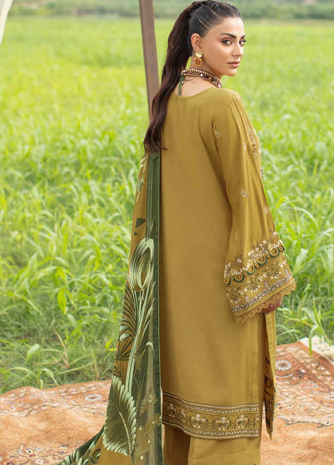 Reet By Ramsha Embroidered Karandi Suits Unstitched 3 Piece RSH22-R6 R-602 - Luxury Collection