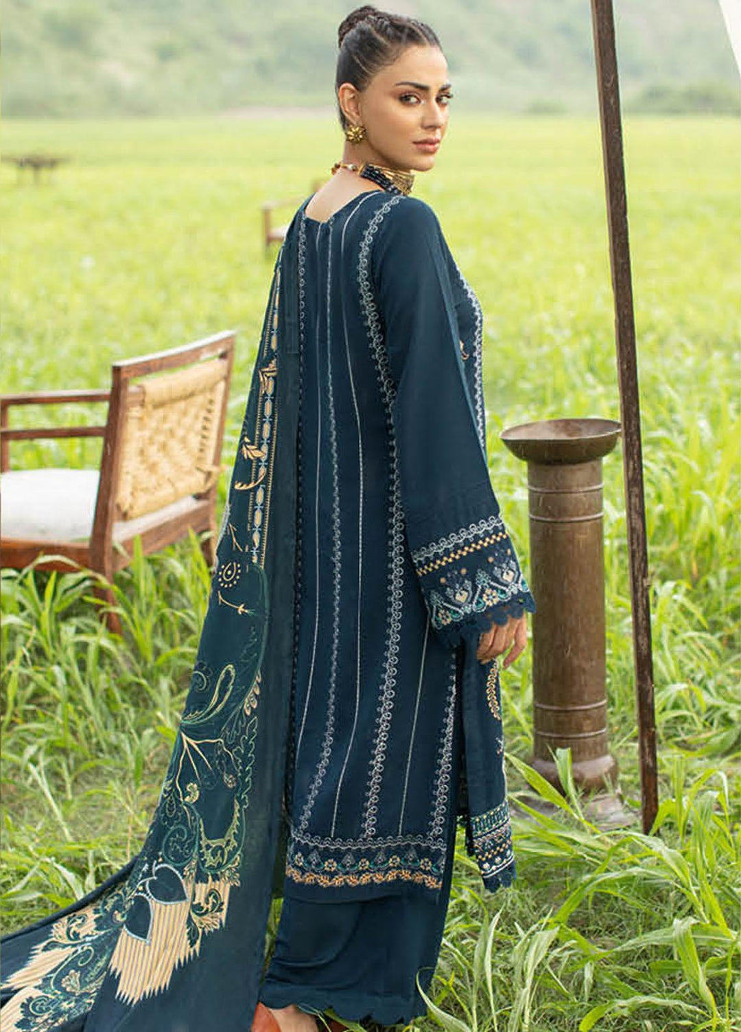 Reet By Ramsha Embroidered Karandi Suits Unstitched 3 Piece RSH22-R6 R-603 - Luxury Collection