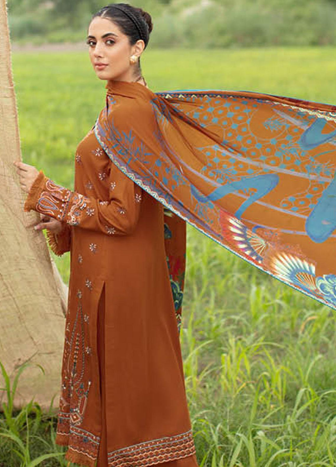 Reet By Ramsha Embroidered Karandi Suits Unstitched 3 Piece RSH22-R6 R-605 - Luxury Collection