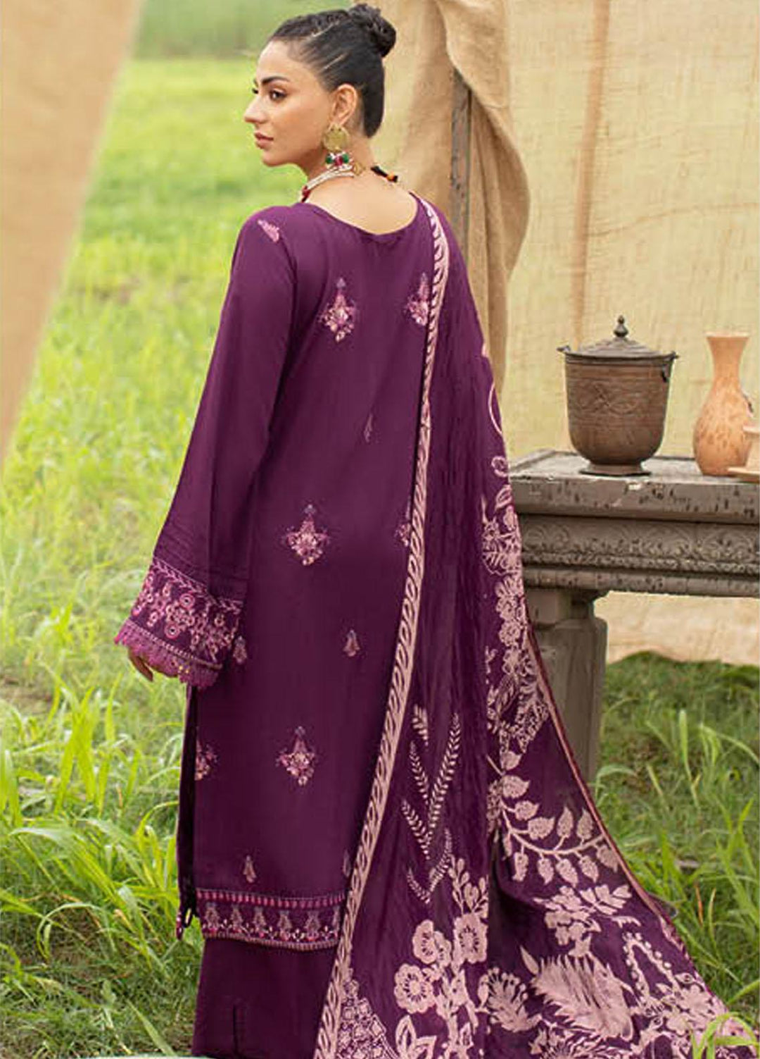 Reet By Ramsha Embroidered Karandi Suits Unstitched 3 Piece RSH22-R6 R-610 - Luxury Collection