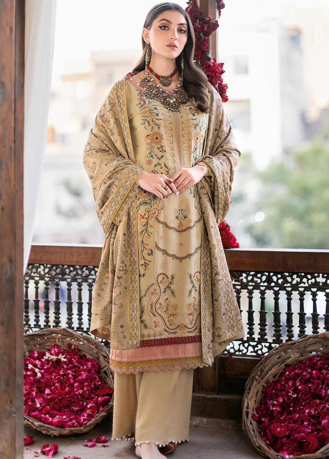 Reet By Ramsha Embroidered Karandi Suits Unstitched 3 Piece RSH22-R8 R-805 - Luxury Collection