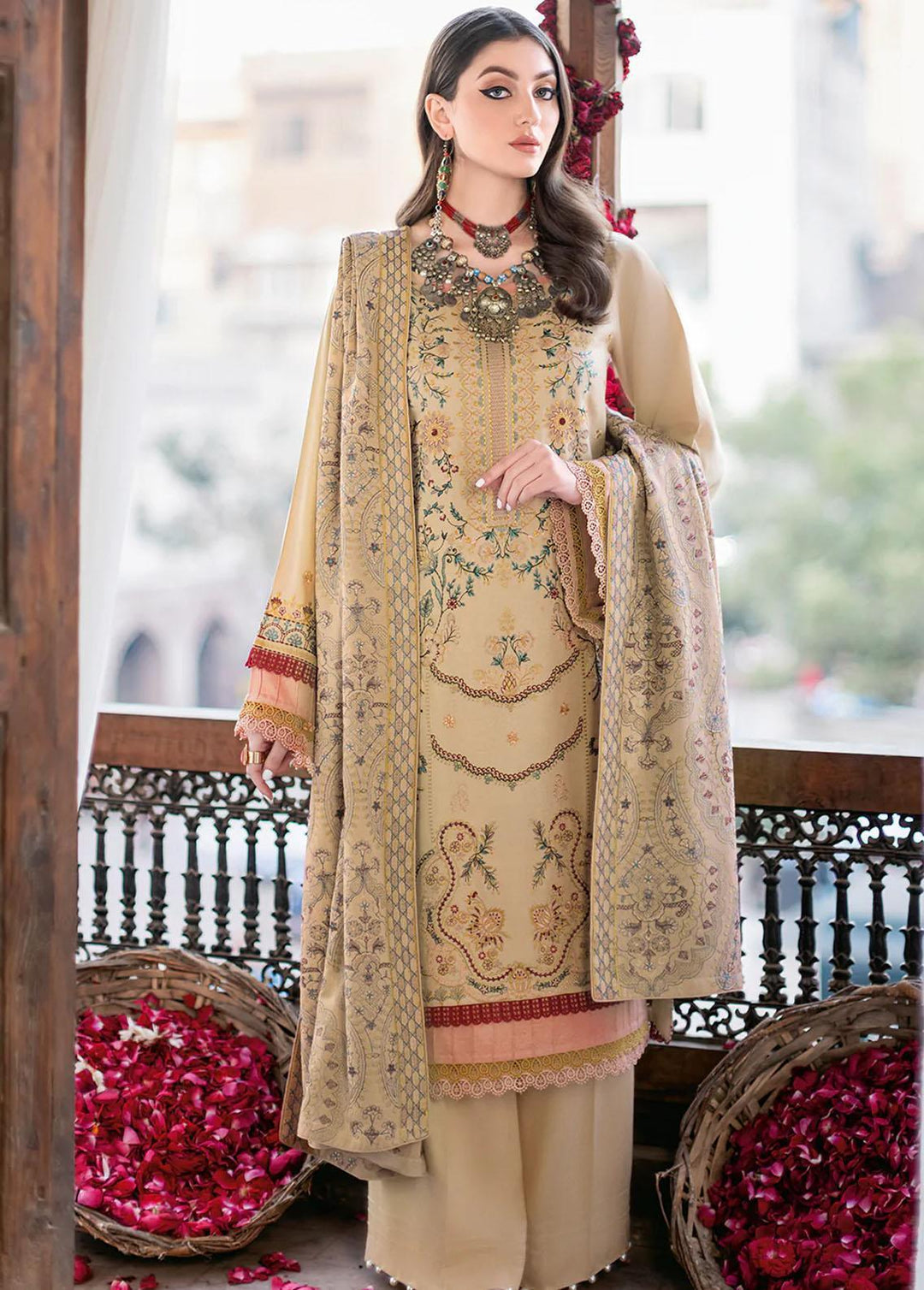 Reet By Ramsha Embroidered Karandi Suits Unstitched 3 Piece RSH22-R8 R-805 - Luxury Collection