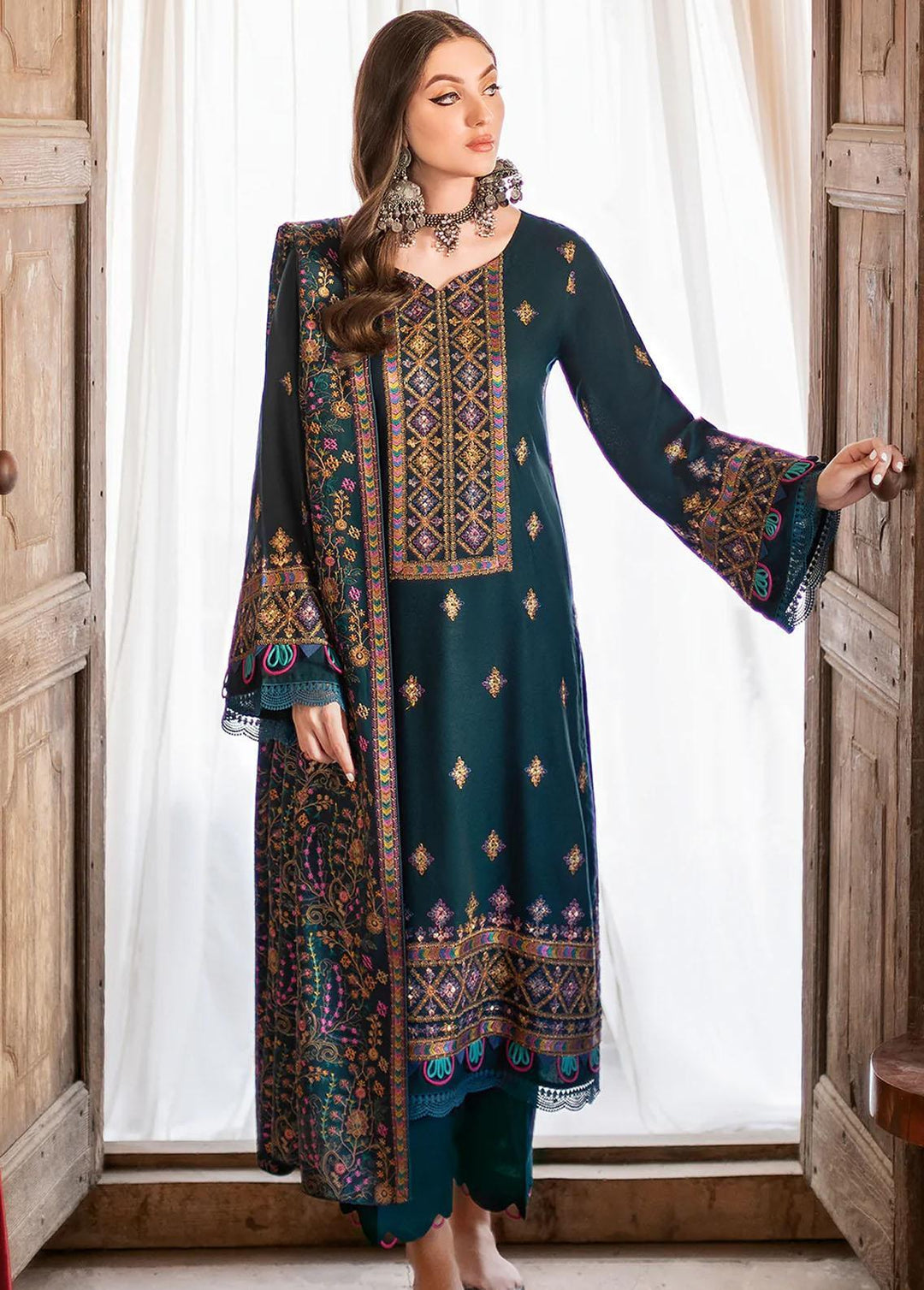Reet By Ramsha Embroidered Karandi Suits Unstitched 3 Piece RSH22-R8 R-806 - Luxury Collection