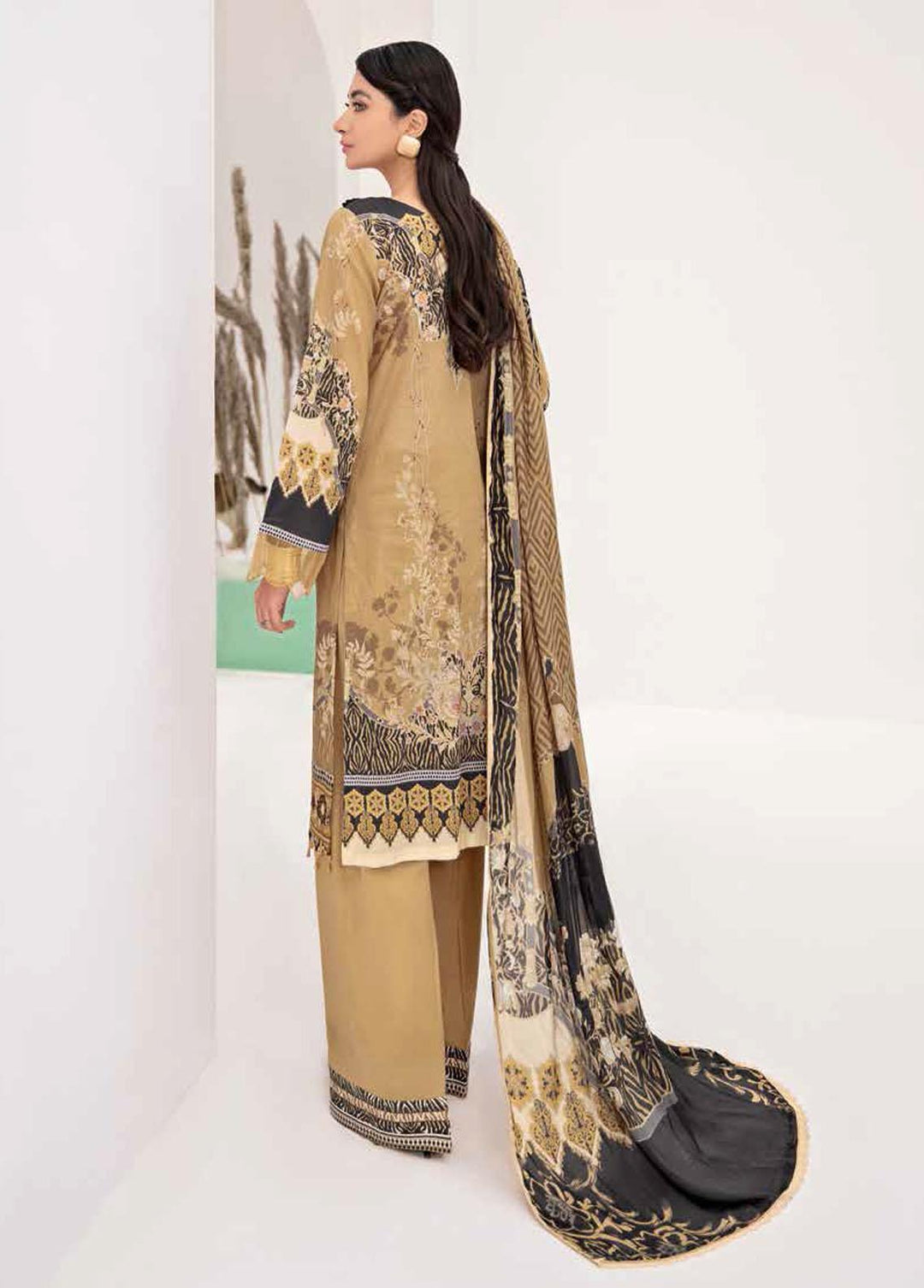 Reet By Ramsha Embroidered Lawn Suits Unstitched 3 Piece RSH22-R4 R-412 - Luxury Collection