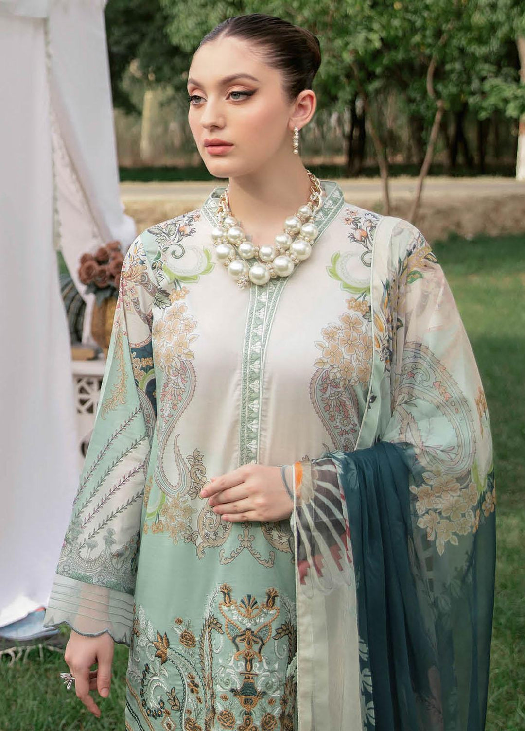 Reet By Ramsha Embroidered Lawn Suits Unstitched 3 Piece RSH22-R5 R-502 - Luxury Collection