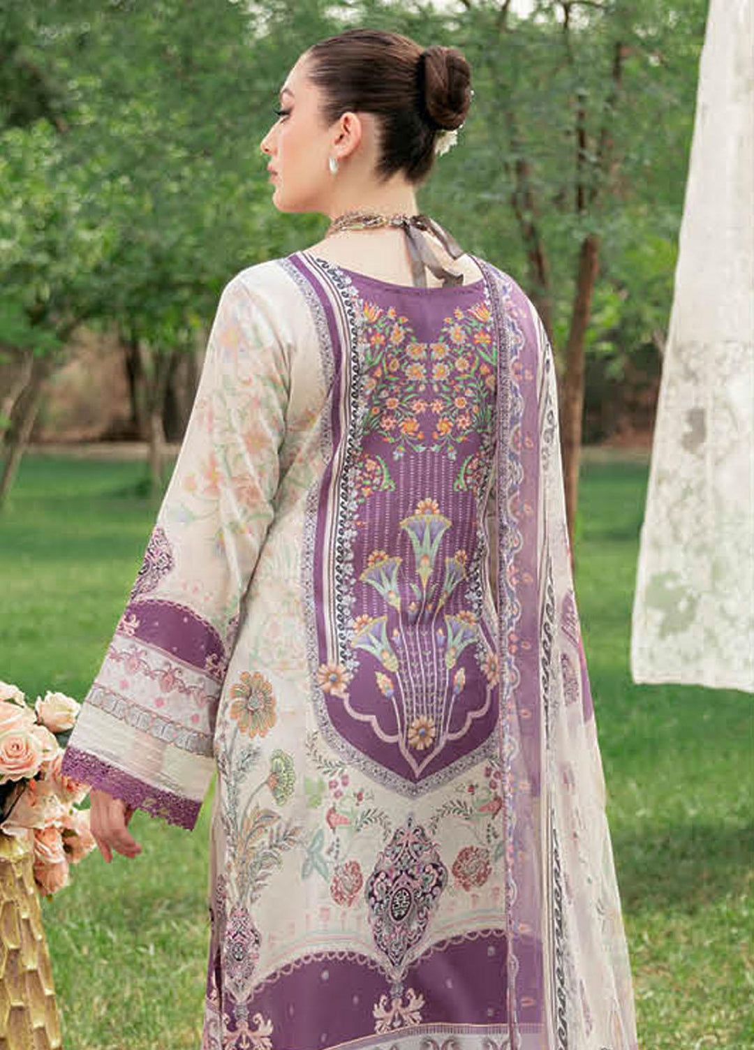 Reet By Ramsha Embroidered Lawn Suits Unstitched 3 Piece RSH22-R5 R-509 - Luxury Collection