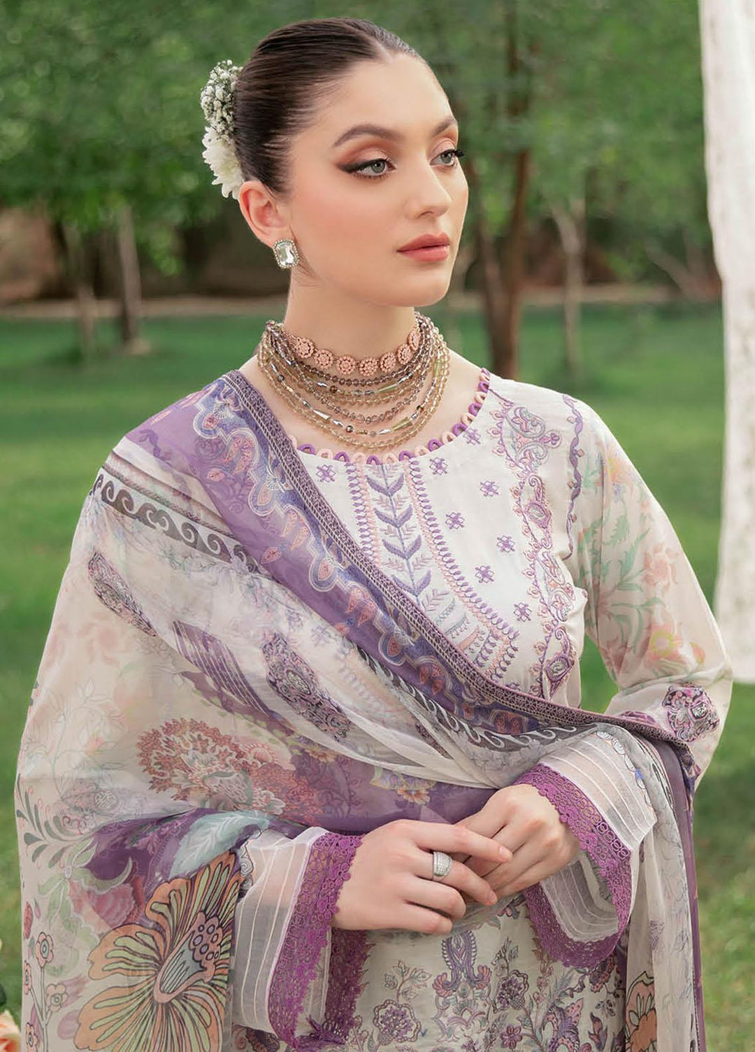 Reet By Ramsha Embroidered Lawn Suits Unstitched 3 Piece RSH22-R5 R-509 - Luxury Collection