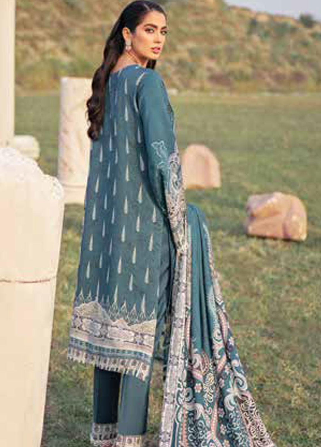 Reet By Ramsha Embroidered Viscose Suits Unstitched 3 Piece RSH21-R3 R-305 - Winter Collection