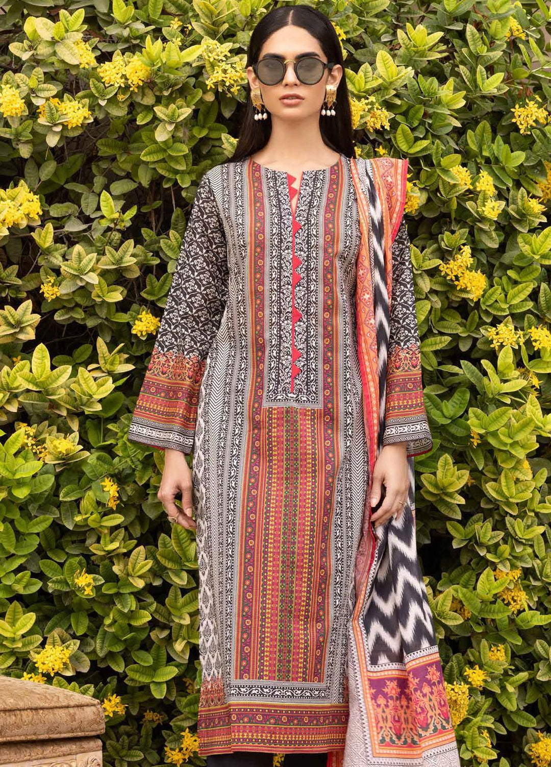 Regalia By Gul Ahmed Printed Lawn Suits Unstitched 3 Piece GA22RL RG-32001 - Summer Collection