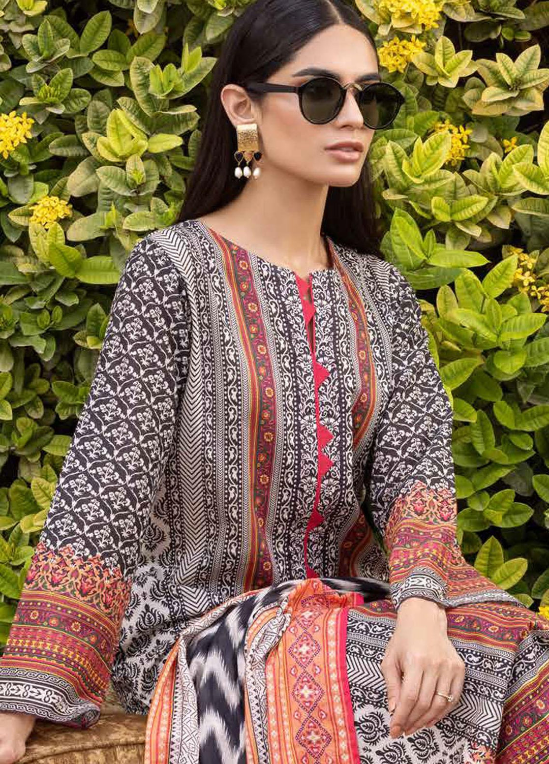 Regalia By Gul Ahmed Printed Lawn Suits Unstitched 3 Piece GA22RL RG-32001 - Summer Collection