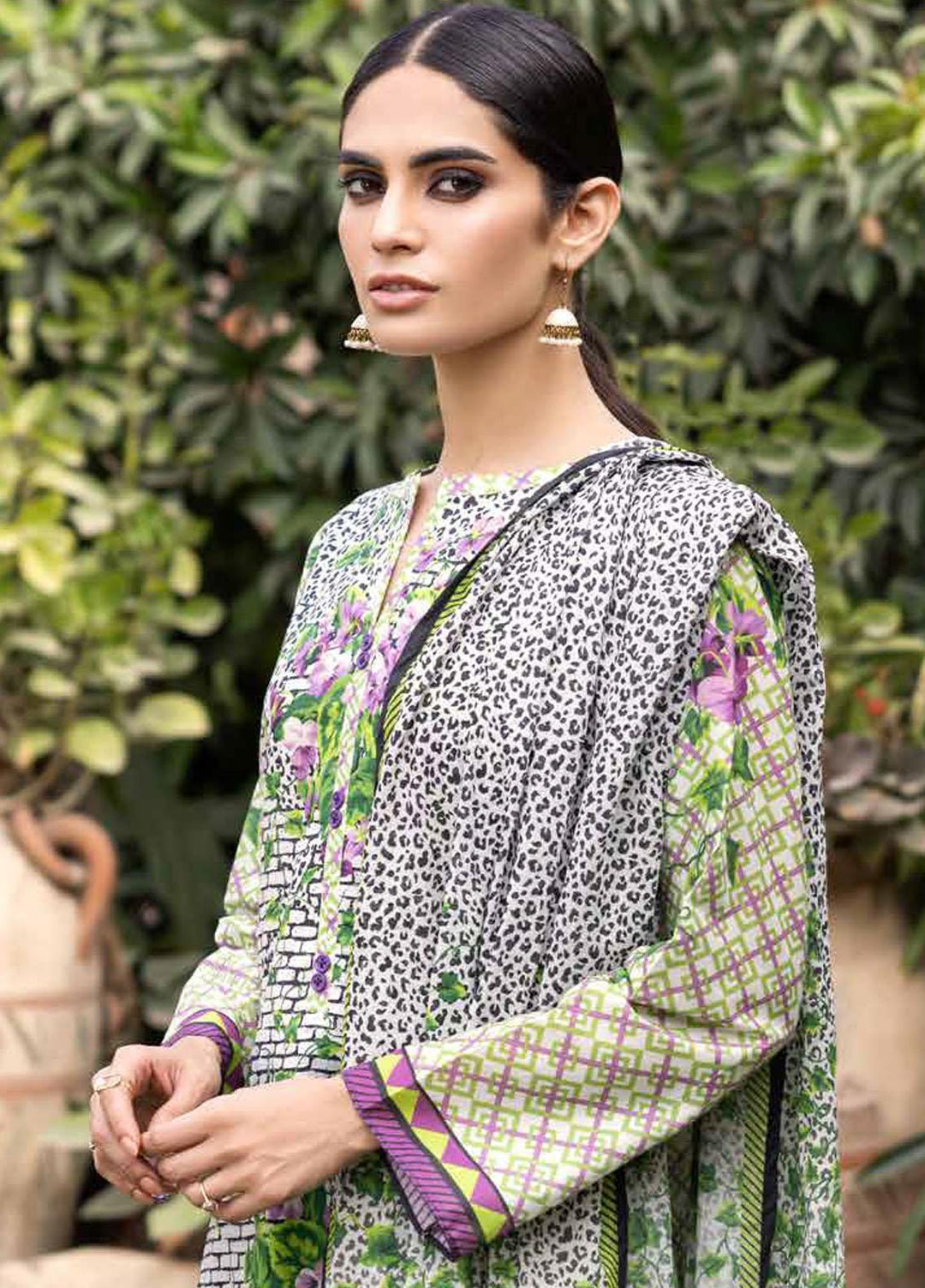 Regalia By Gul Ahmed Printed Lawn Suits Unstitched 3 Piece GA22RL RG-32005 B - Summer Collection