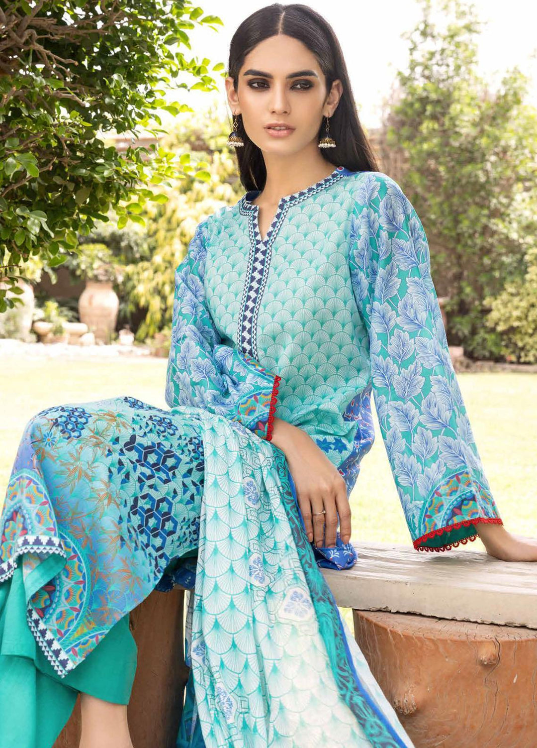 Regalia By Gul Ahmed Printed Lawn Suits Unstitched 3 Piece GA22RL RG-32006 A - Summer Collection