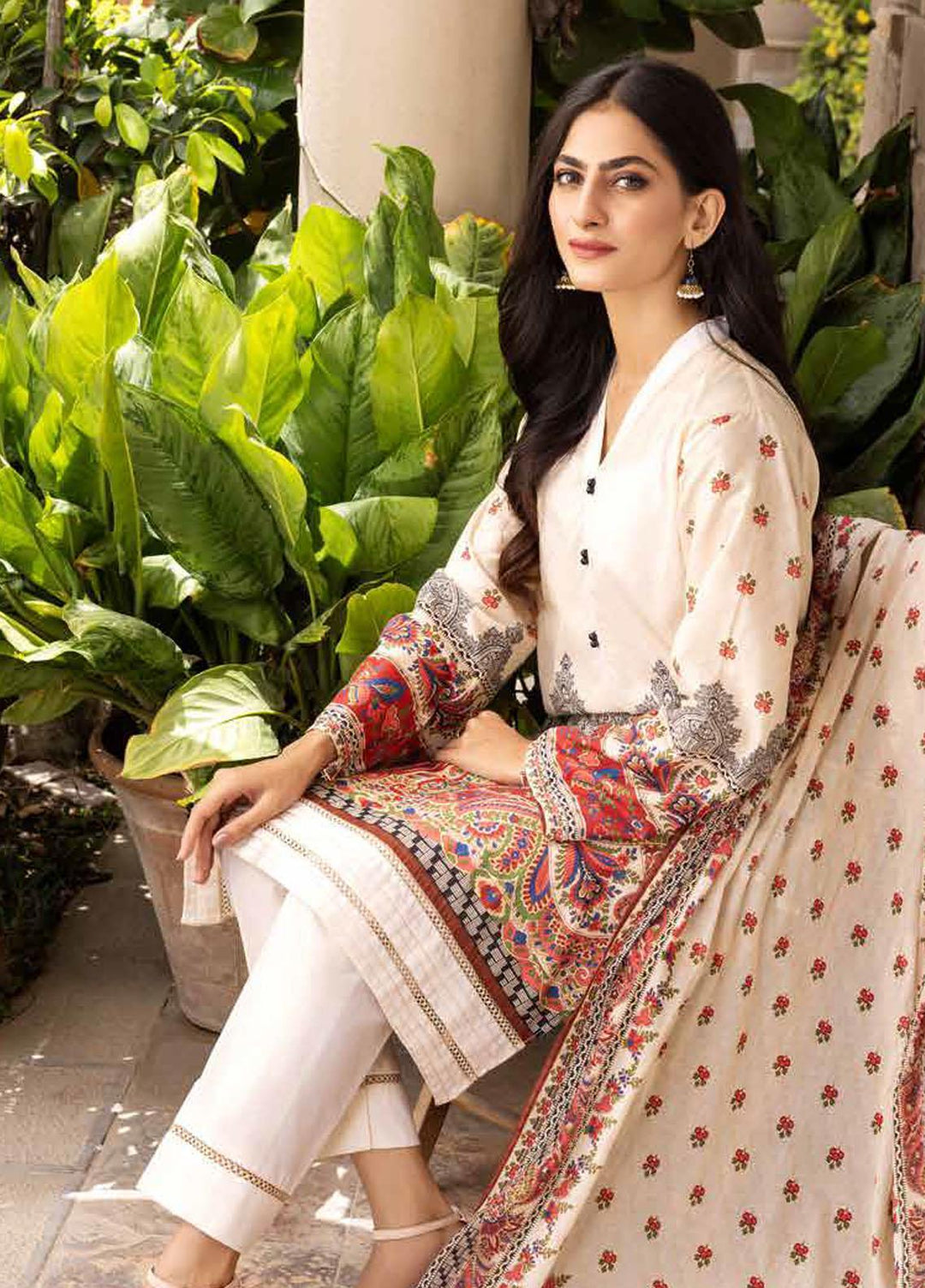 Regalia By Gul Ahmed Printed Lawn Suits Unstitched 2 Piece GA22RL RGT-32008 - Summer Collection