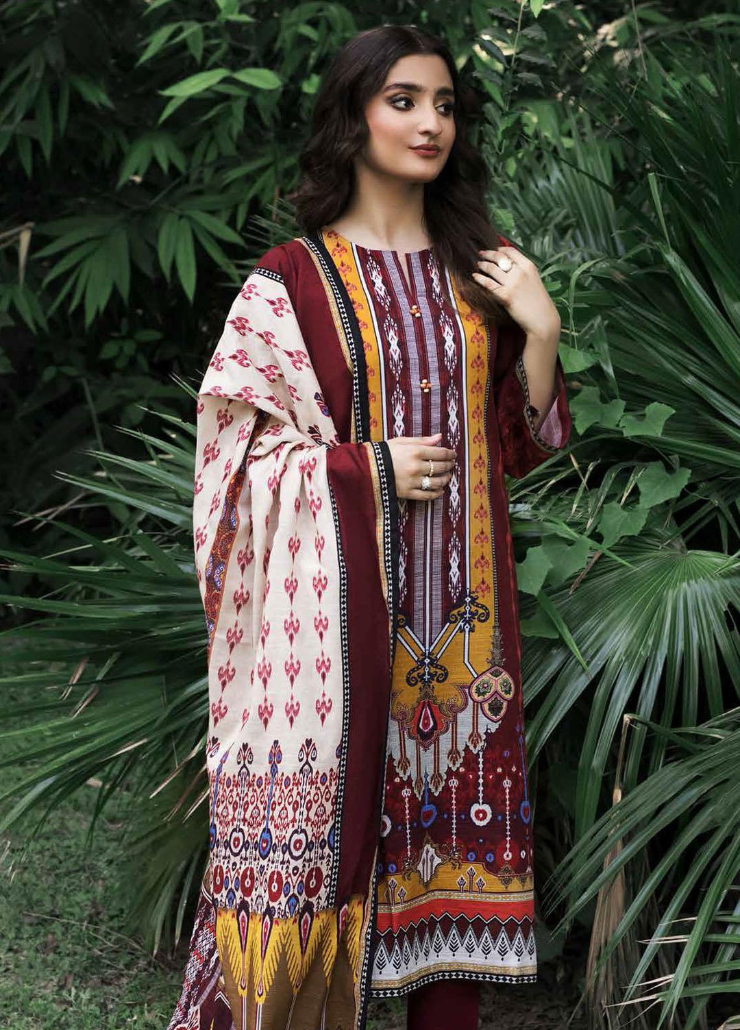 Regalia By Gul Ahmed Printed Khaddar Suits Unstitched 3 Piece GA22RG-1 WR22013 - Winter Collection