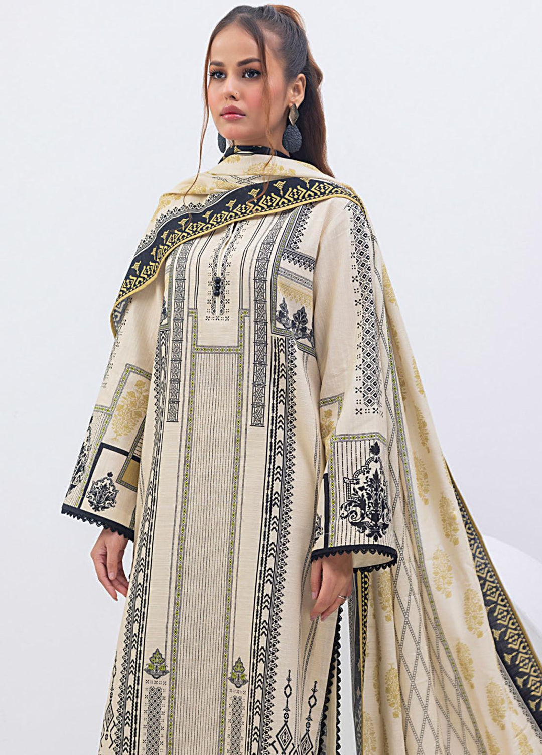 Regalia By Gul Ahmed Printed Khadddar Suits Unstitched 3 Piece GA23RG WR-32014 - Winter Collection