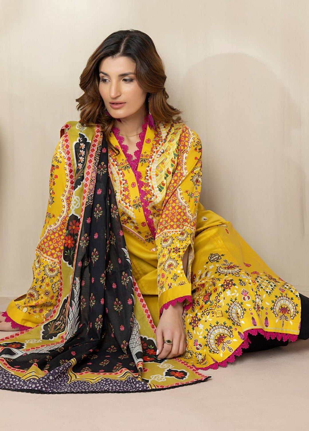 Regalia Textiles Printed Cotton Satin Suits Unstitched 3 Piece RGT22CS D6 - Festive Collection