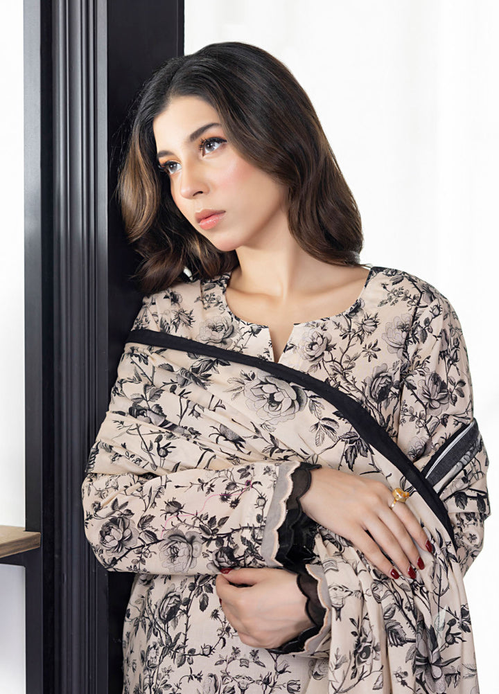 Regalia Textiles Digital Printed Lawn Suits Unstitched 3 Piece RGT25S19 D-06 - Summer Collection