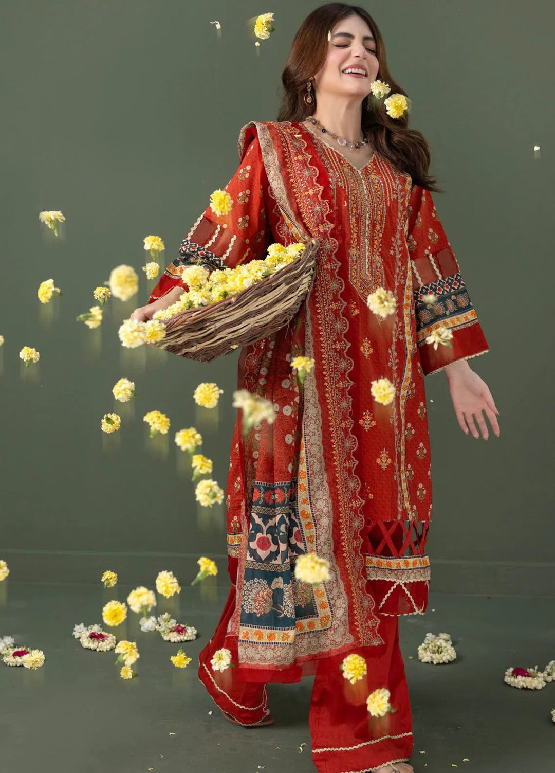 Regalia Textiles Embroidered Lawn Suit Unstitched 3 Piece RGT24C D-02 - Festive Collection