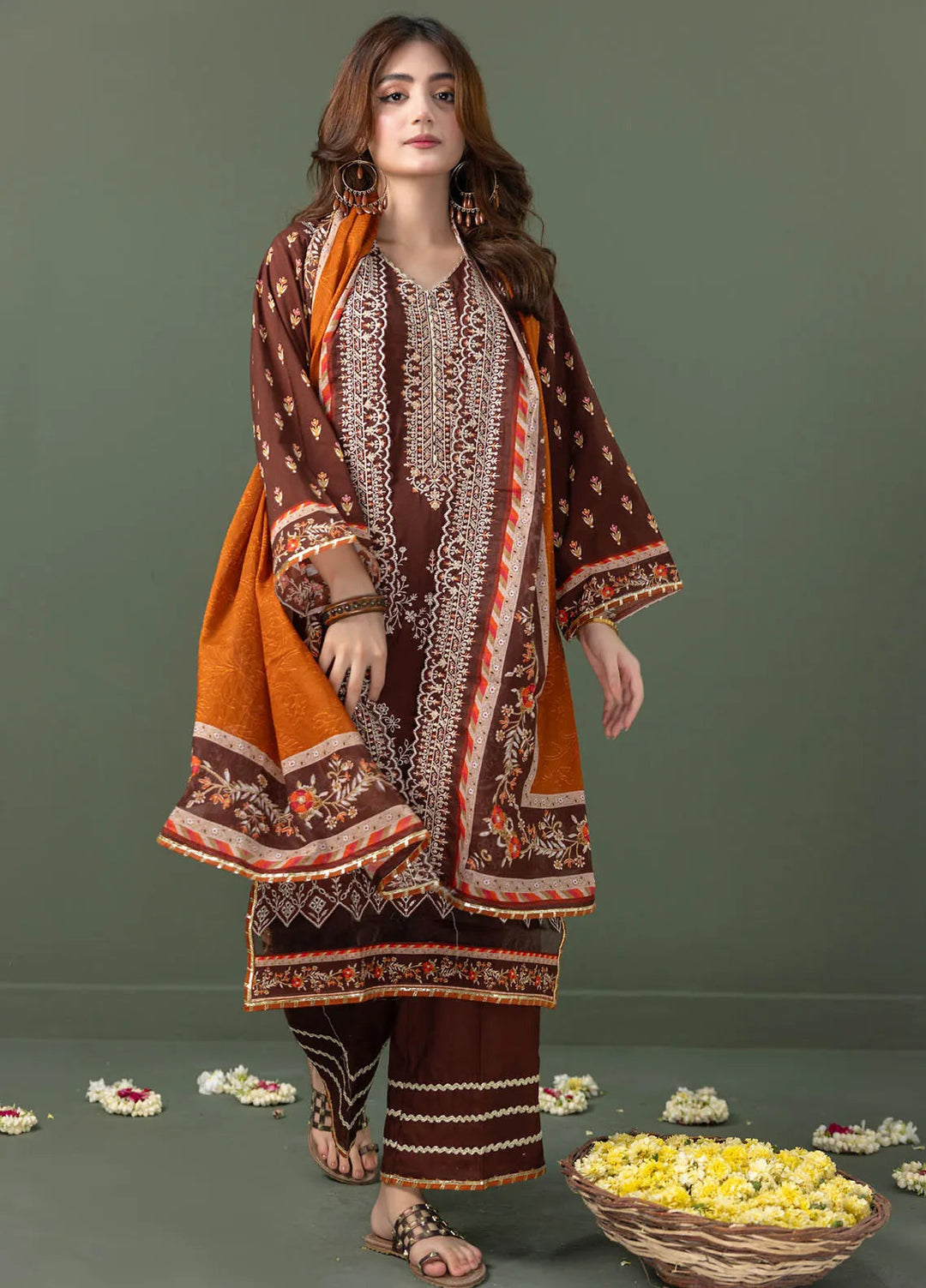 Regalia Textiles Embroidered Lawn Suit Unstitched 3 Piece RGT24C D-03 - Festive Collection