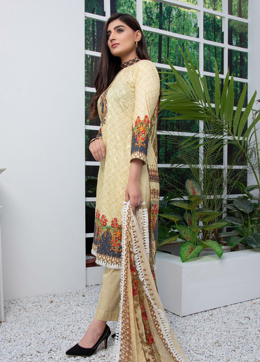 Regalia Textiles Embroidered Lawn Suits Unstitched 3 Piece RG21FE D-06 - Summer Collection