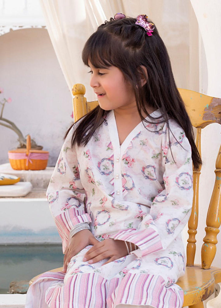 Regalia Textiles Printed Lawn Suits Unstitched 2 Piece RGT23-K4 D-02 - Summer Collection